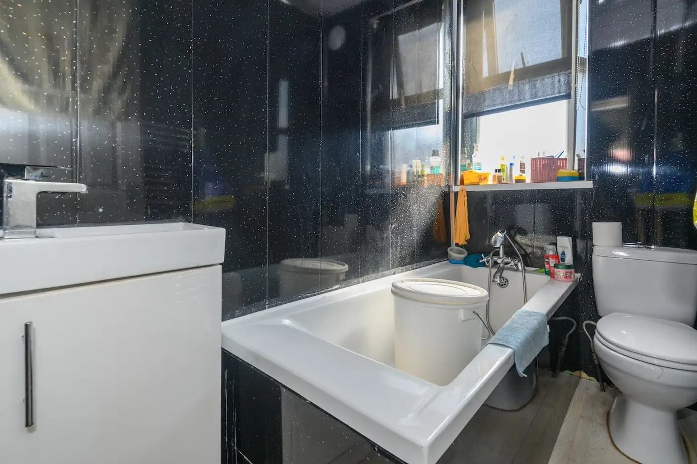 property photo 9 of 22