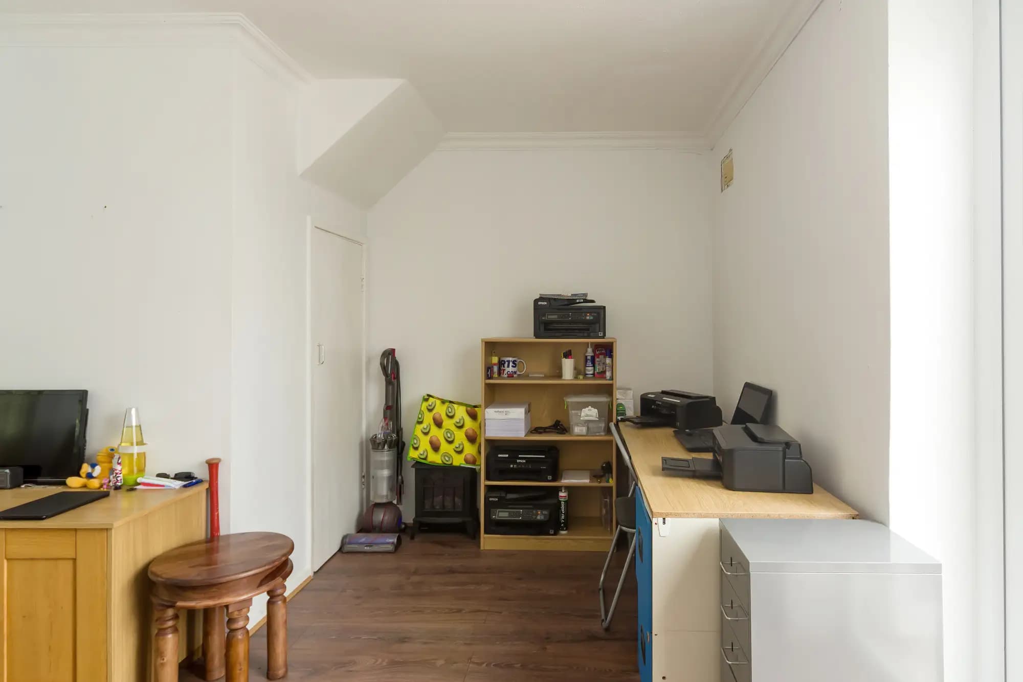 property photo 6 of 30
