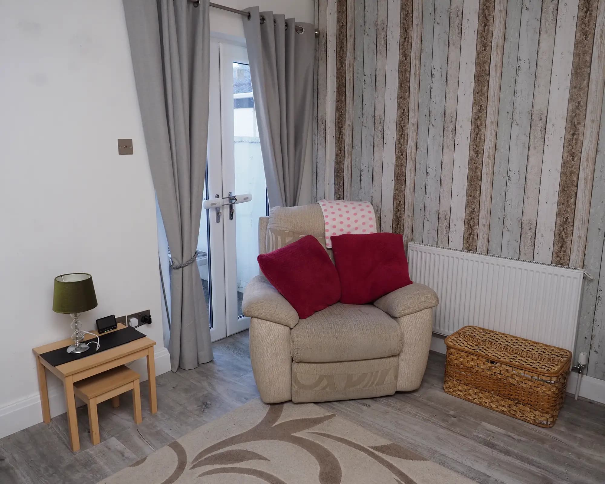 property photo 6 of 25