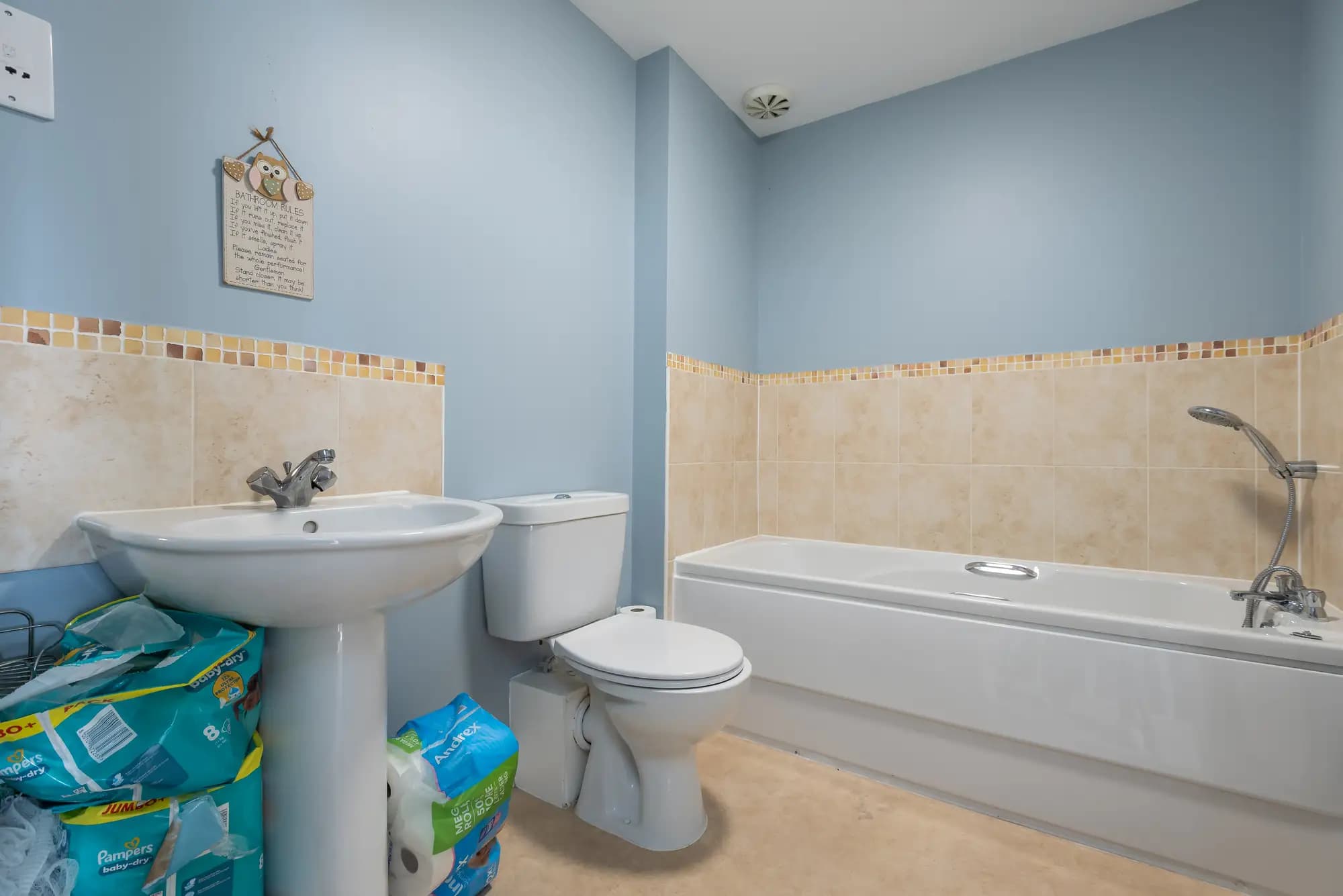 property photo 8 of 25