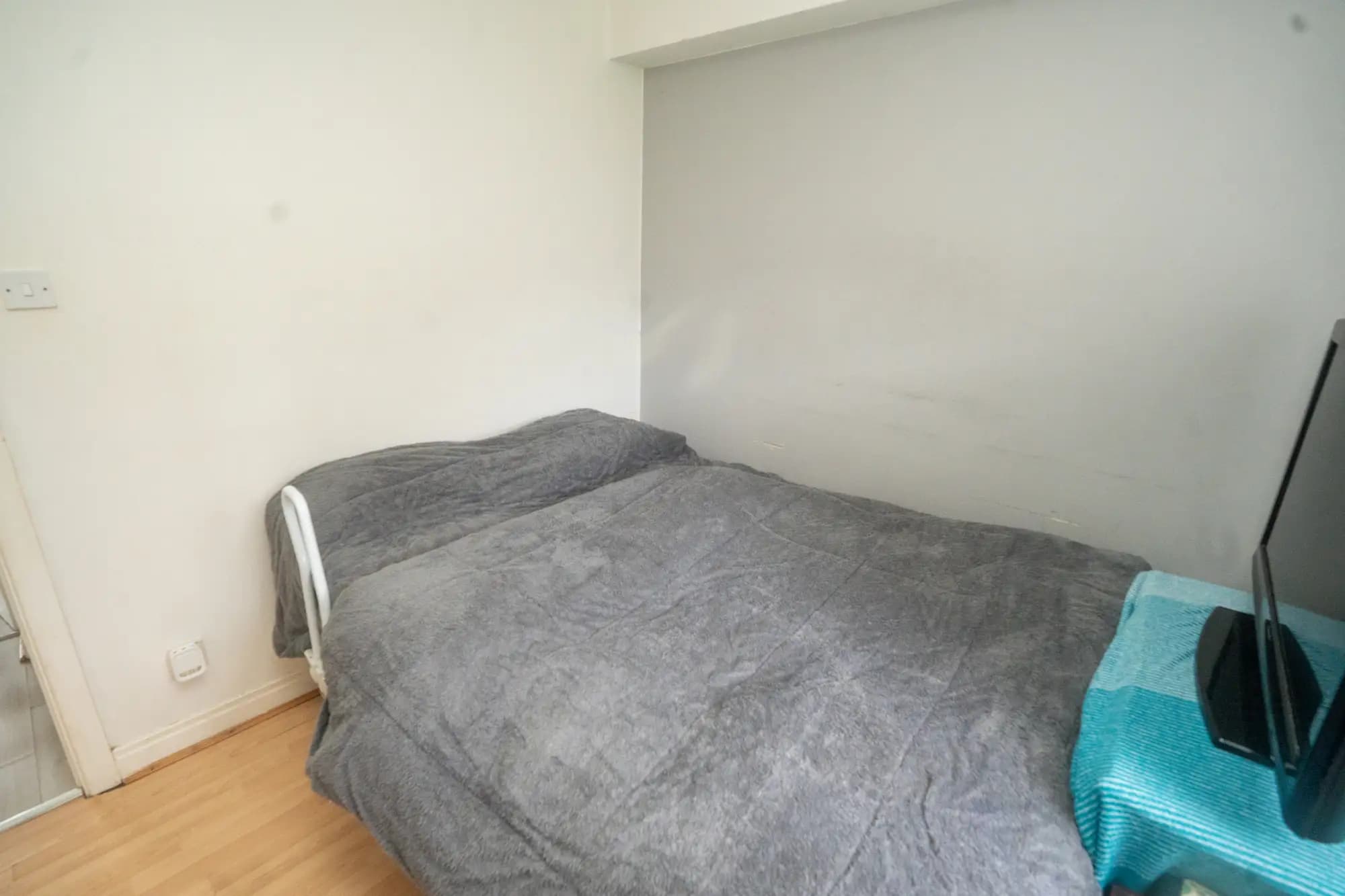 property photo 8 of 16