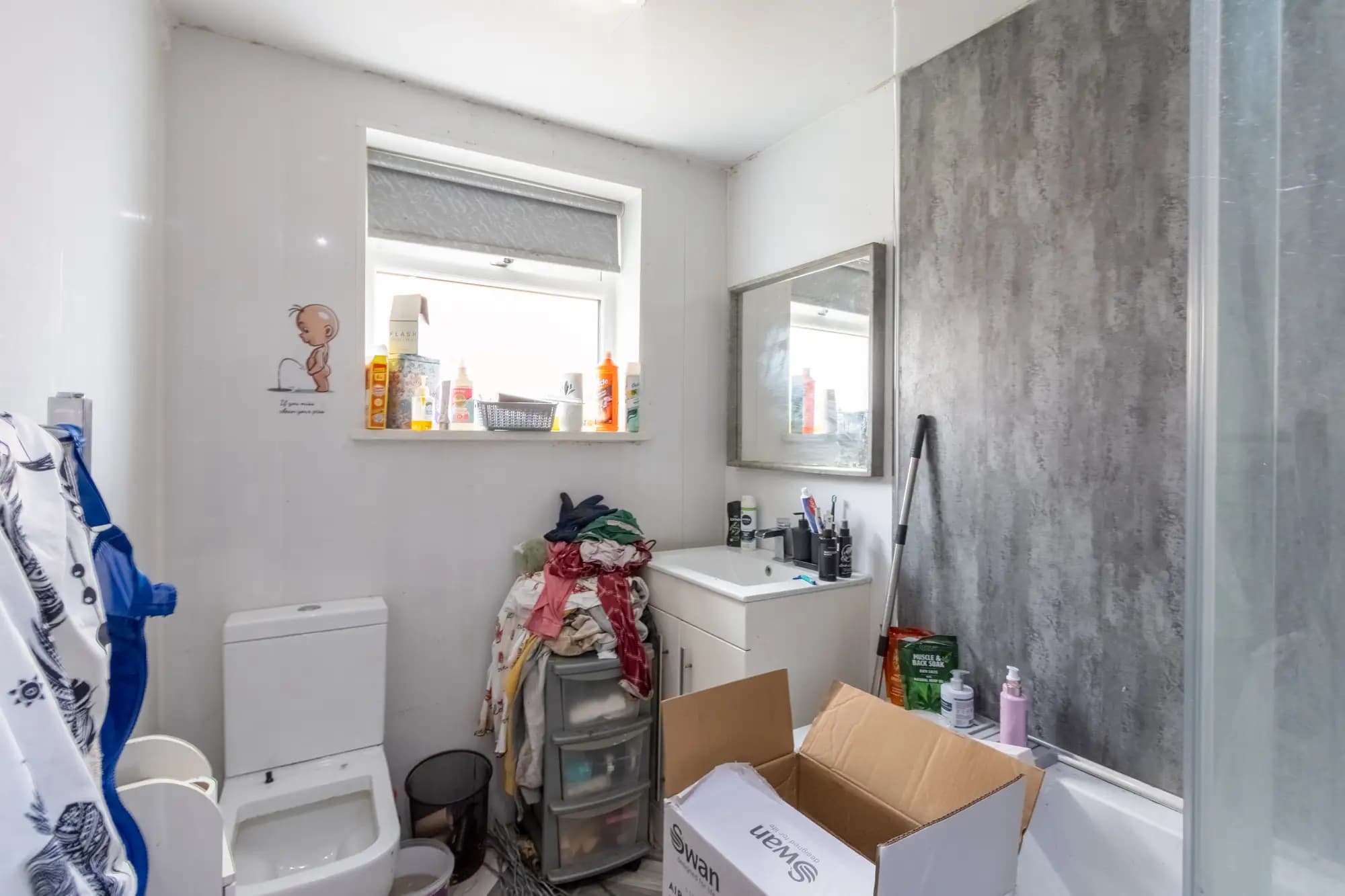 property photo 5 of 10