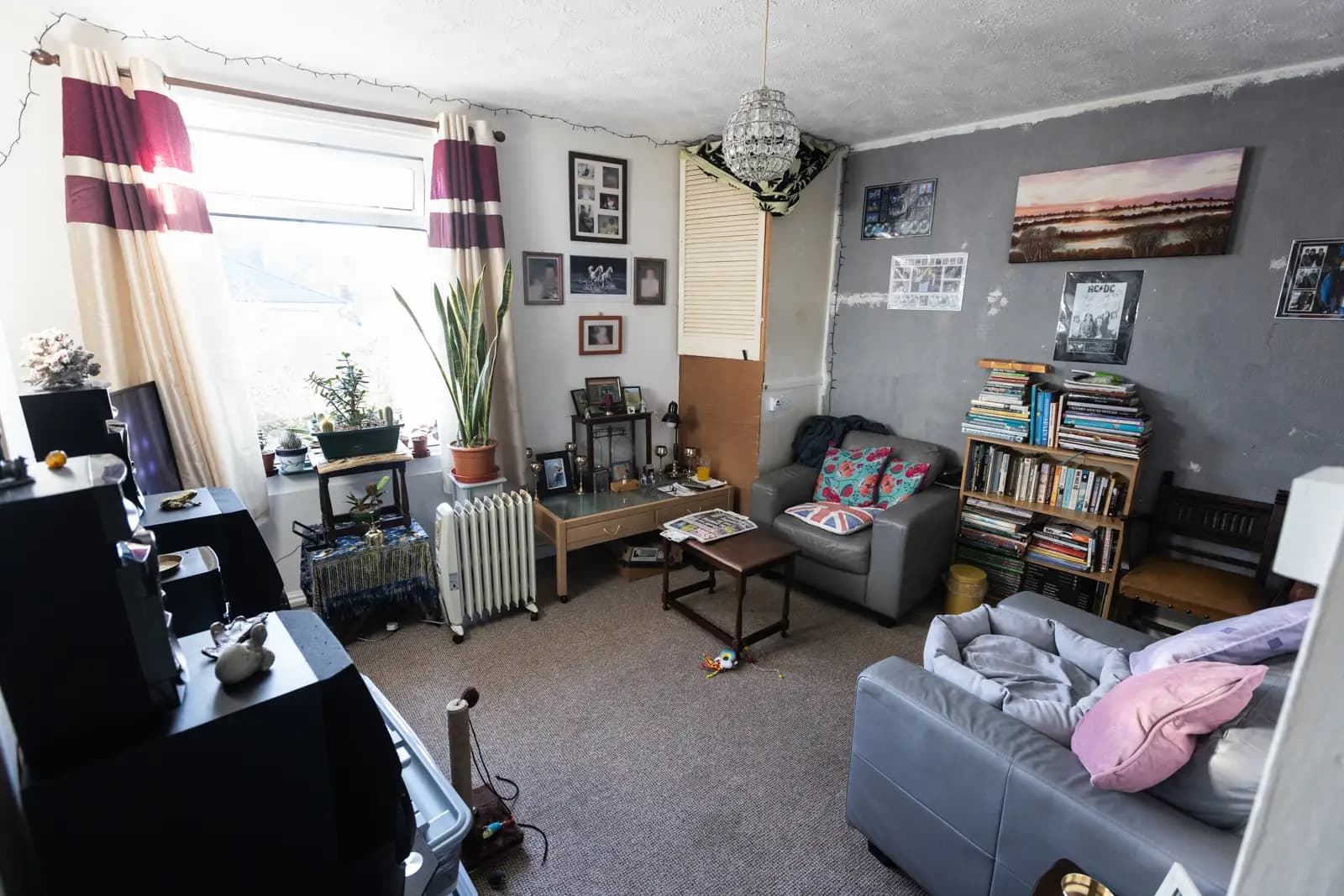 property photo 2 of 23