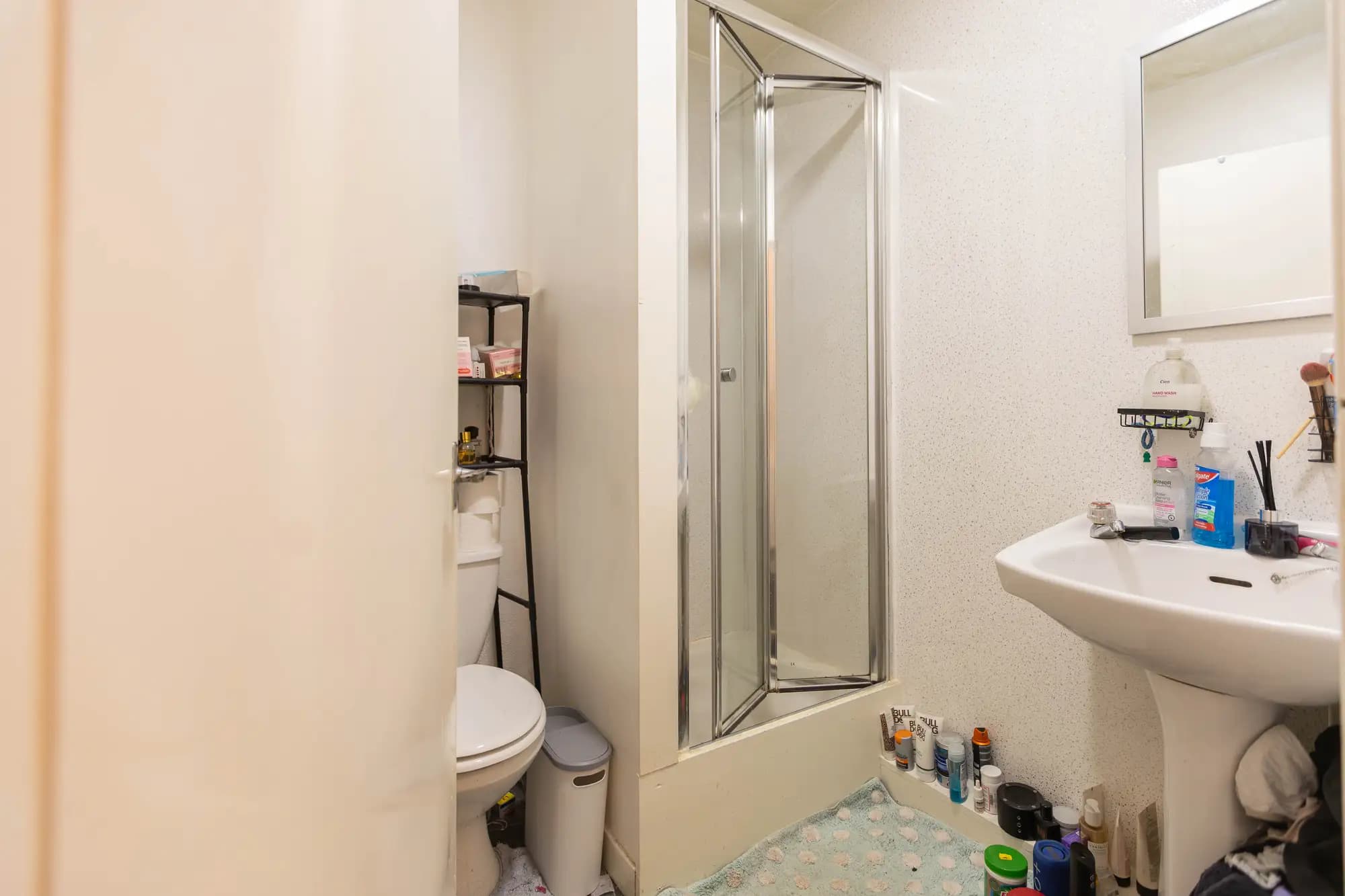 property photo 10 of 17