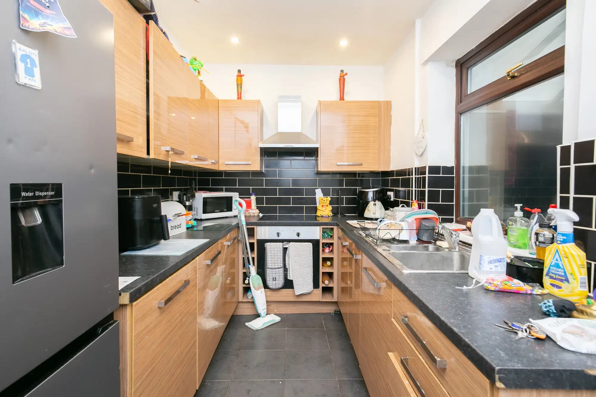 property photo 4 of 16