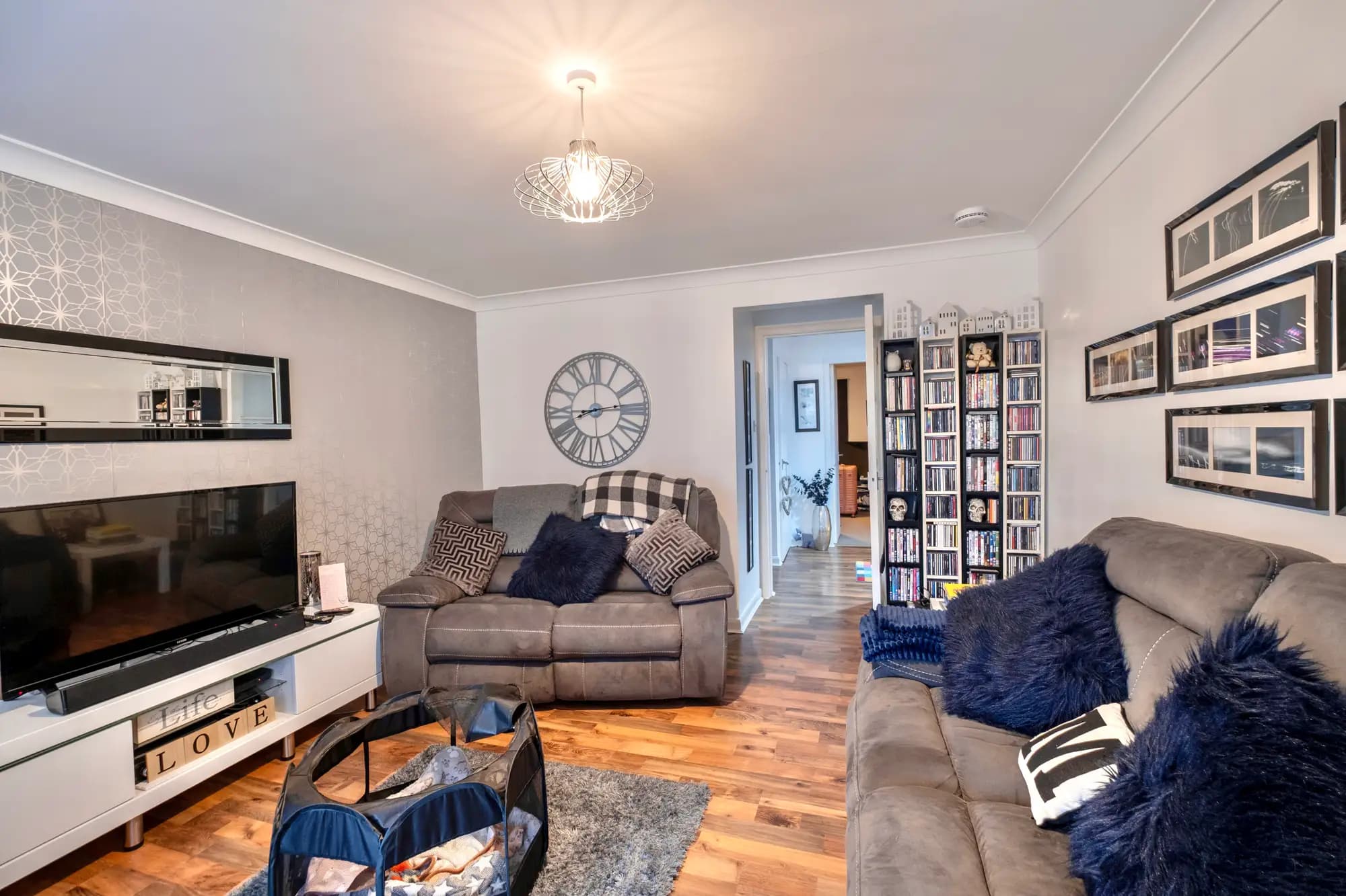 property photo 4 of 24