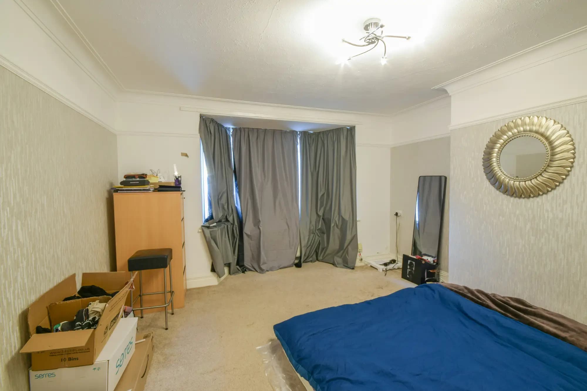 property photo 5 of 16