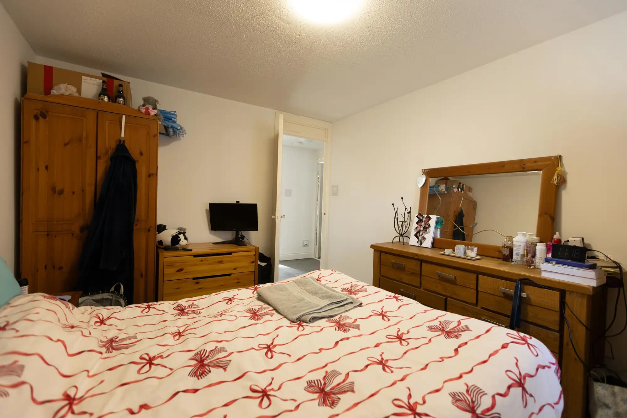 property photo 13 of 31