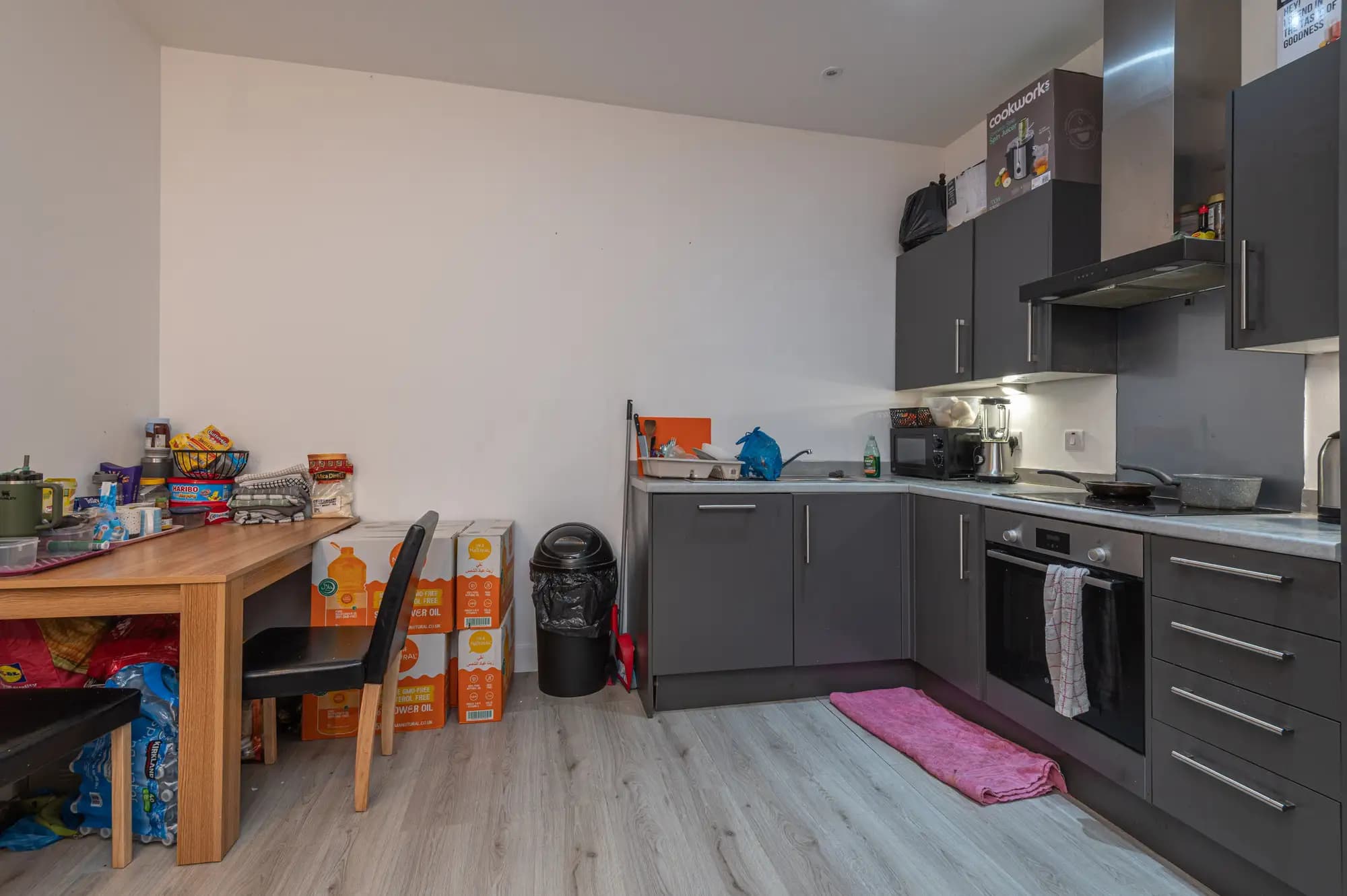 property photo 6 of 19