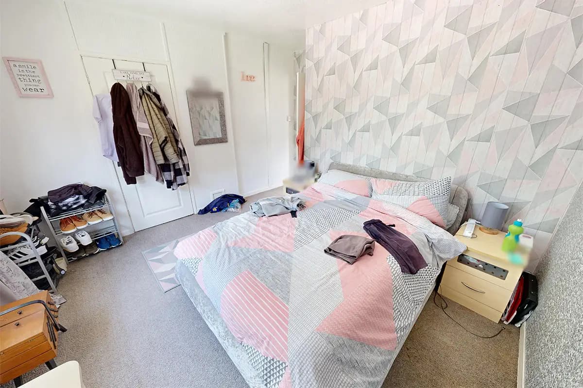 property photo 13 of 35
