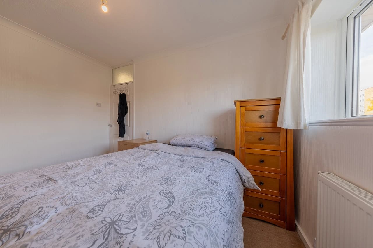 property photo 16 of 24