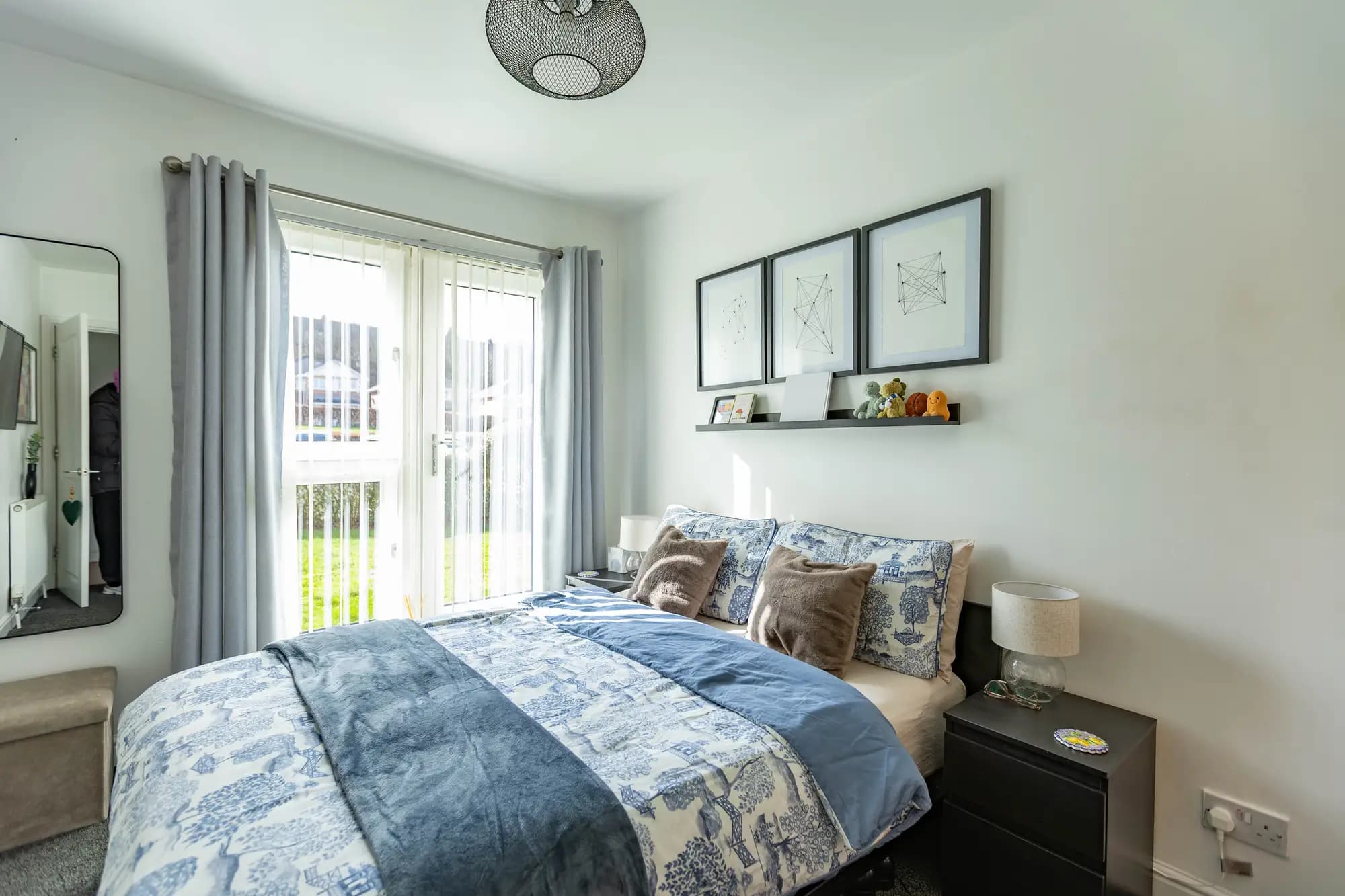 property photo 13 of 28