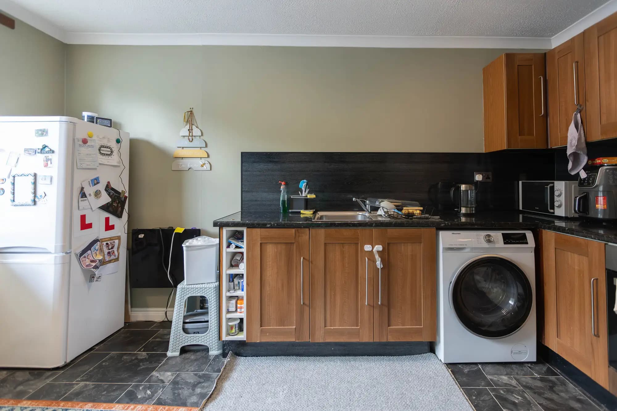 property photo 6 of 17