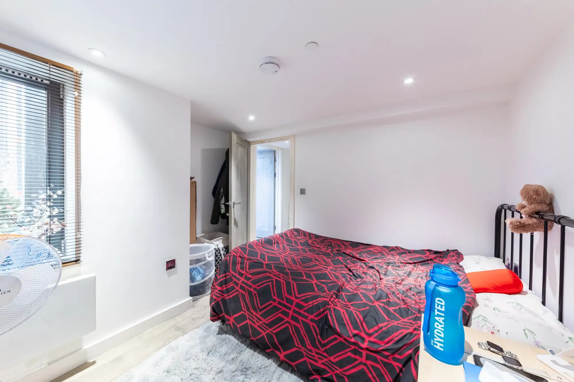 property photo 10 of 19