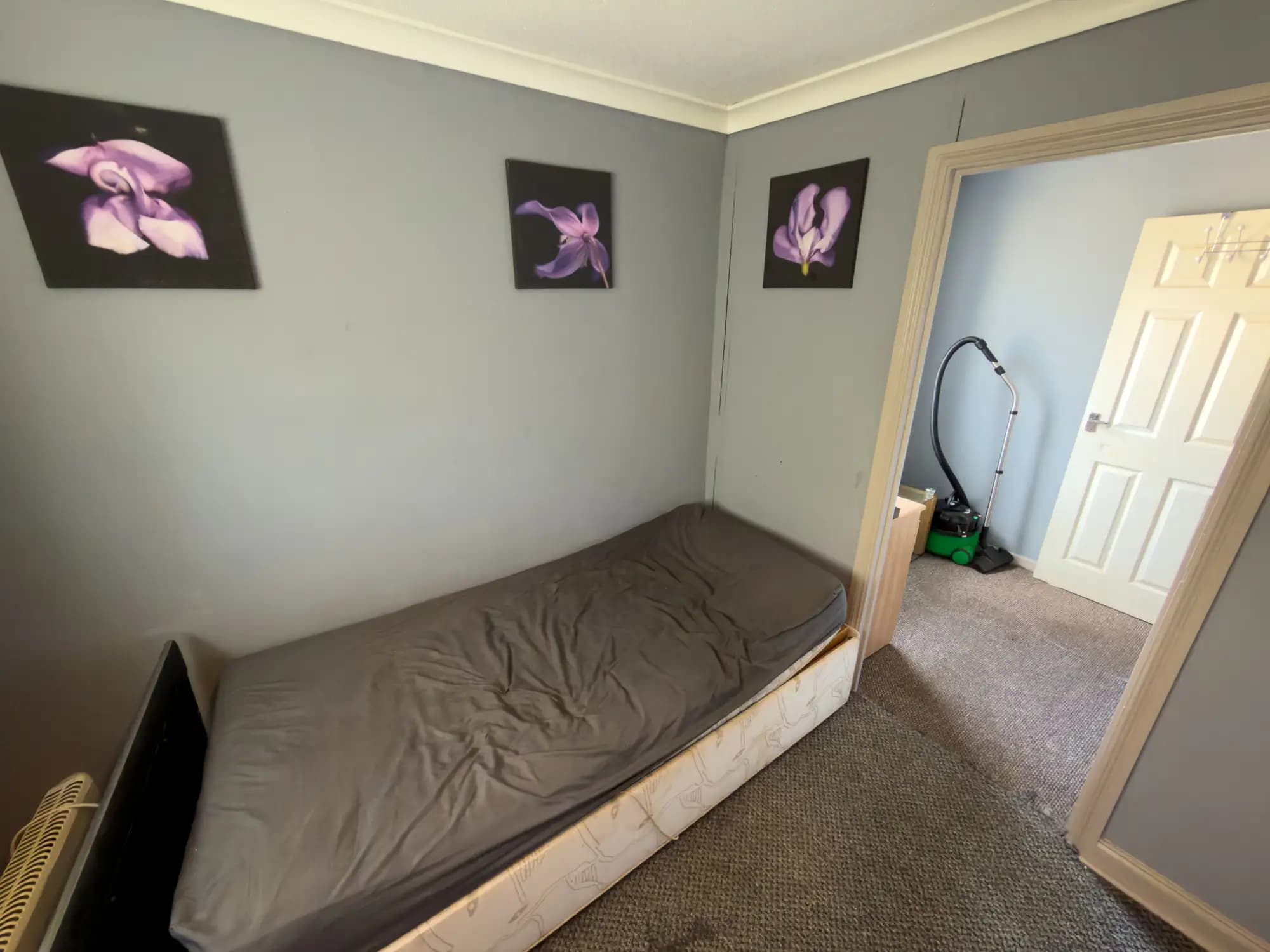 property photo 18 of 31