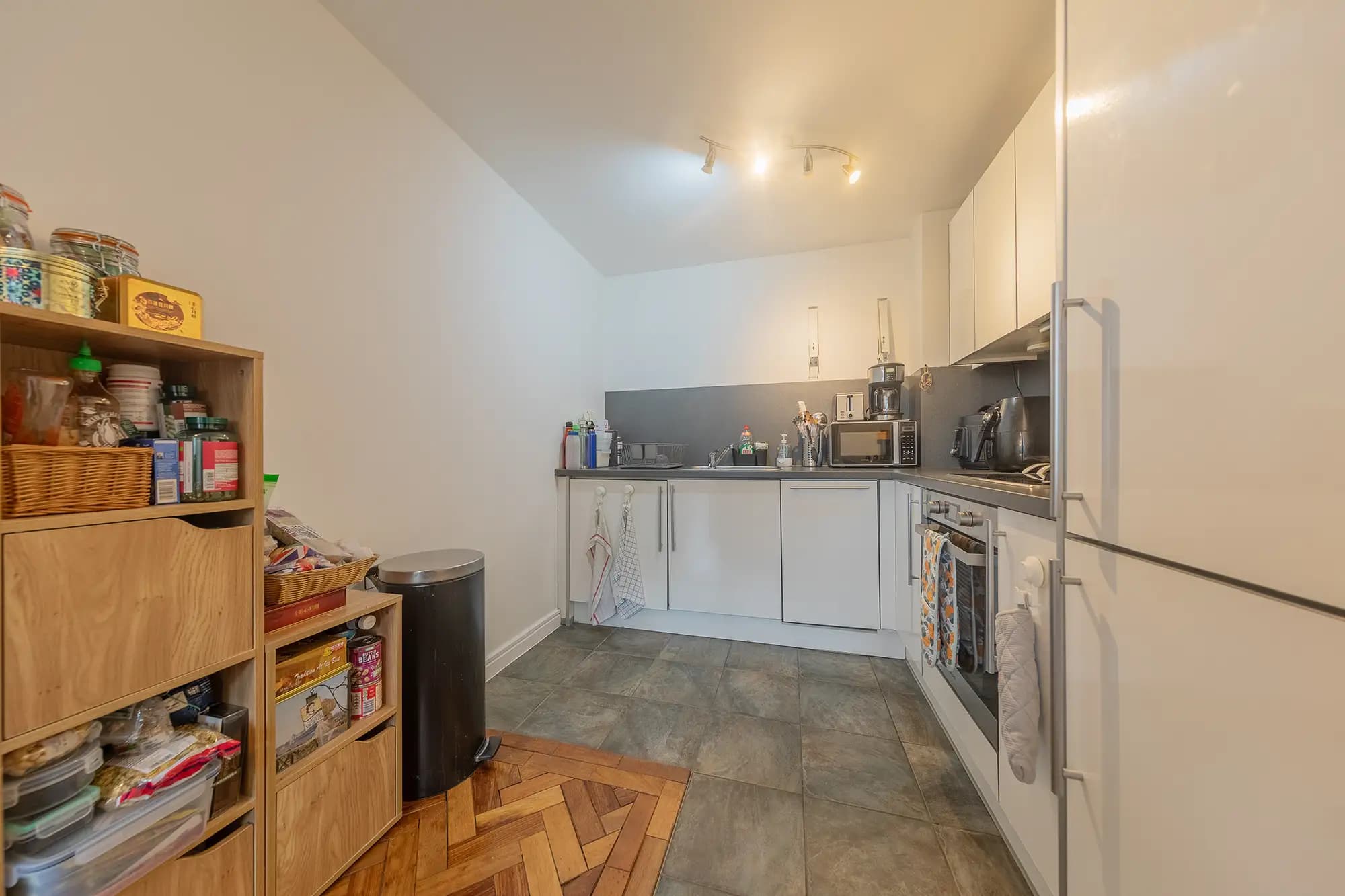 property photo 7 of 20