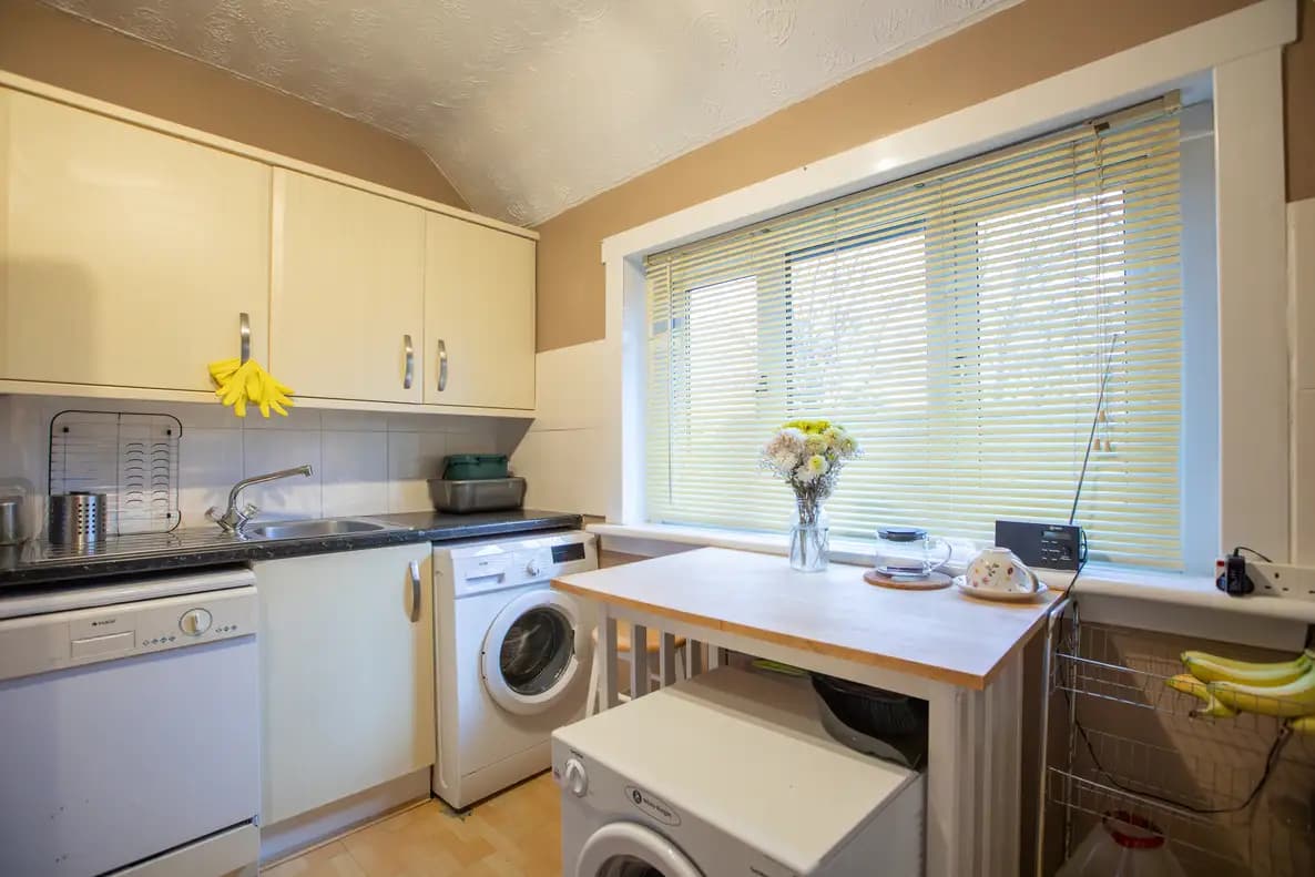 property photo 8 of 26