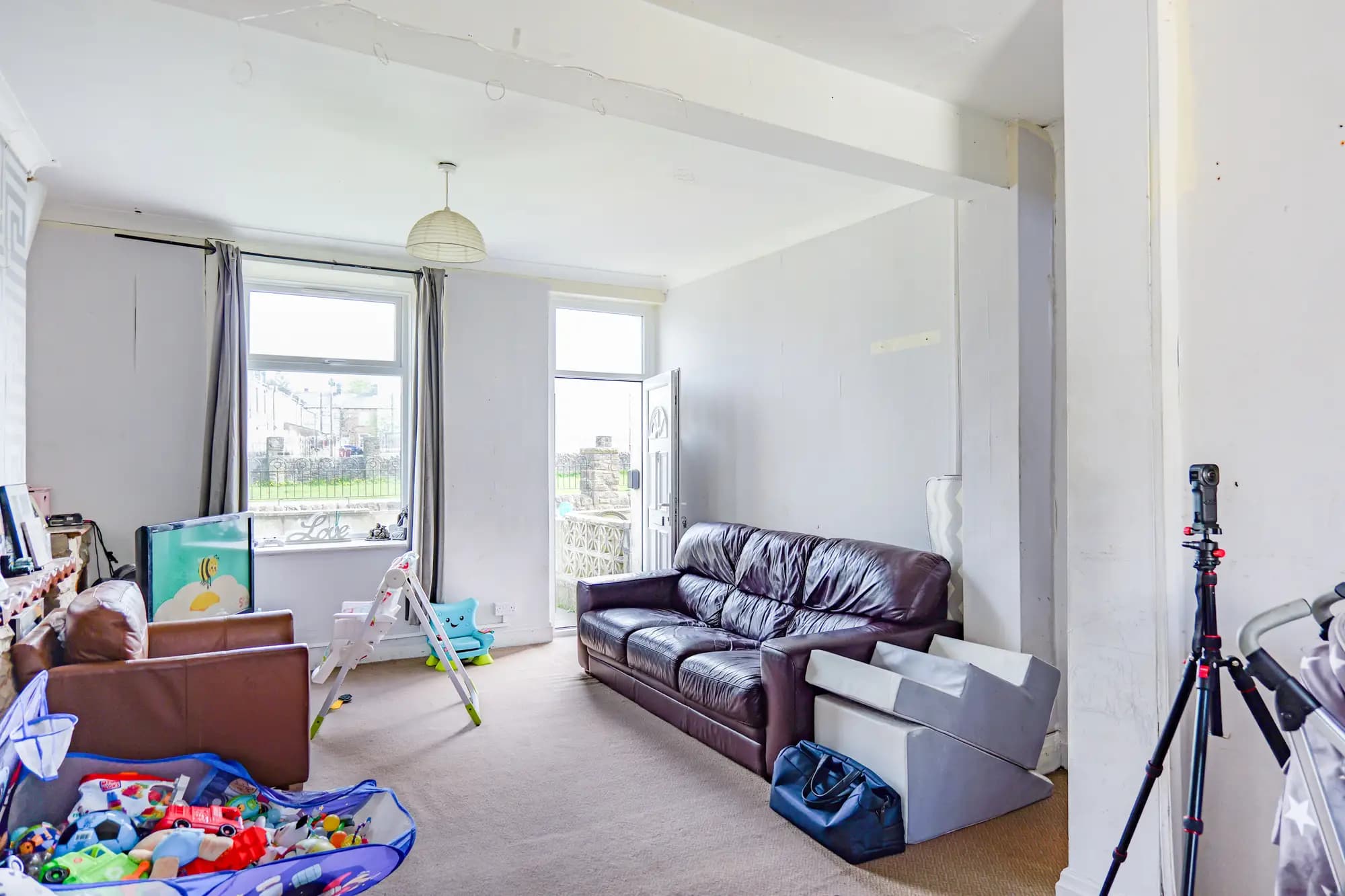 property photo 4 of 22