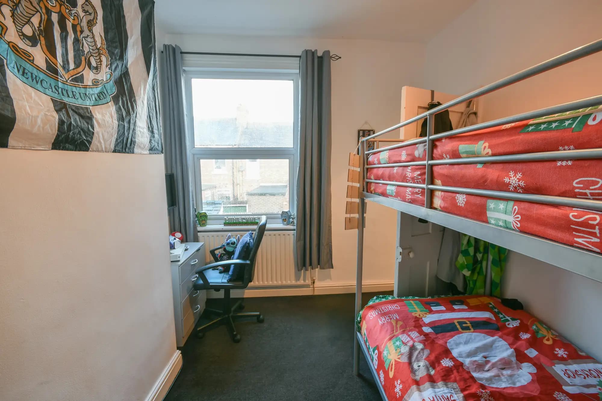 property photo 11 of 15