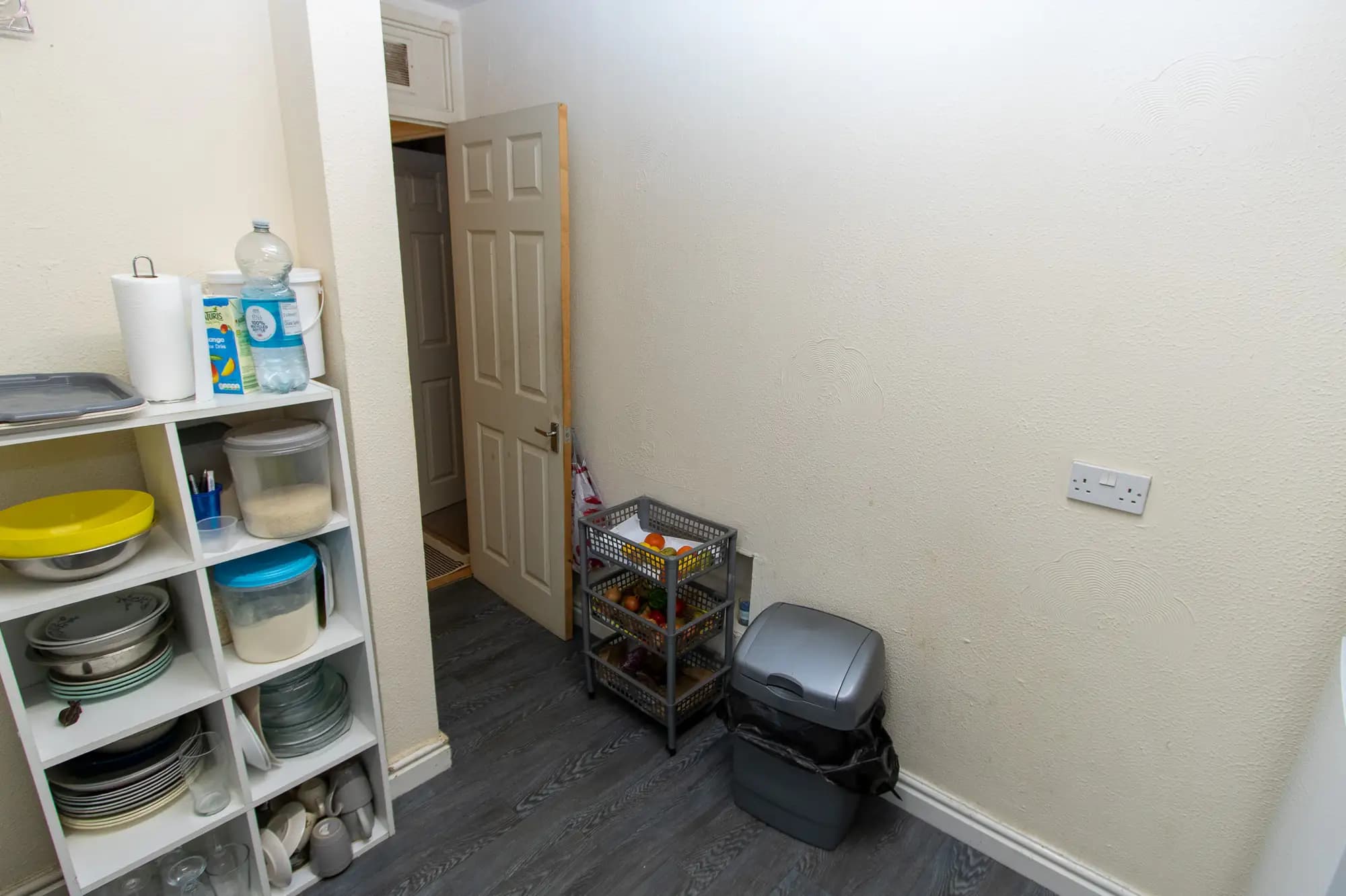 property photo 15 of 18