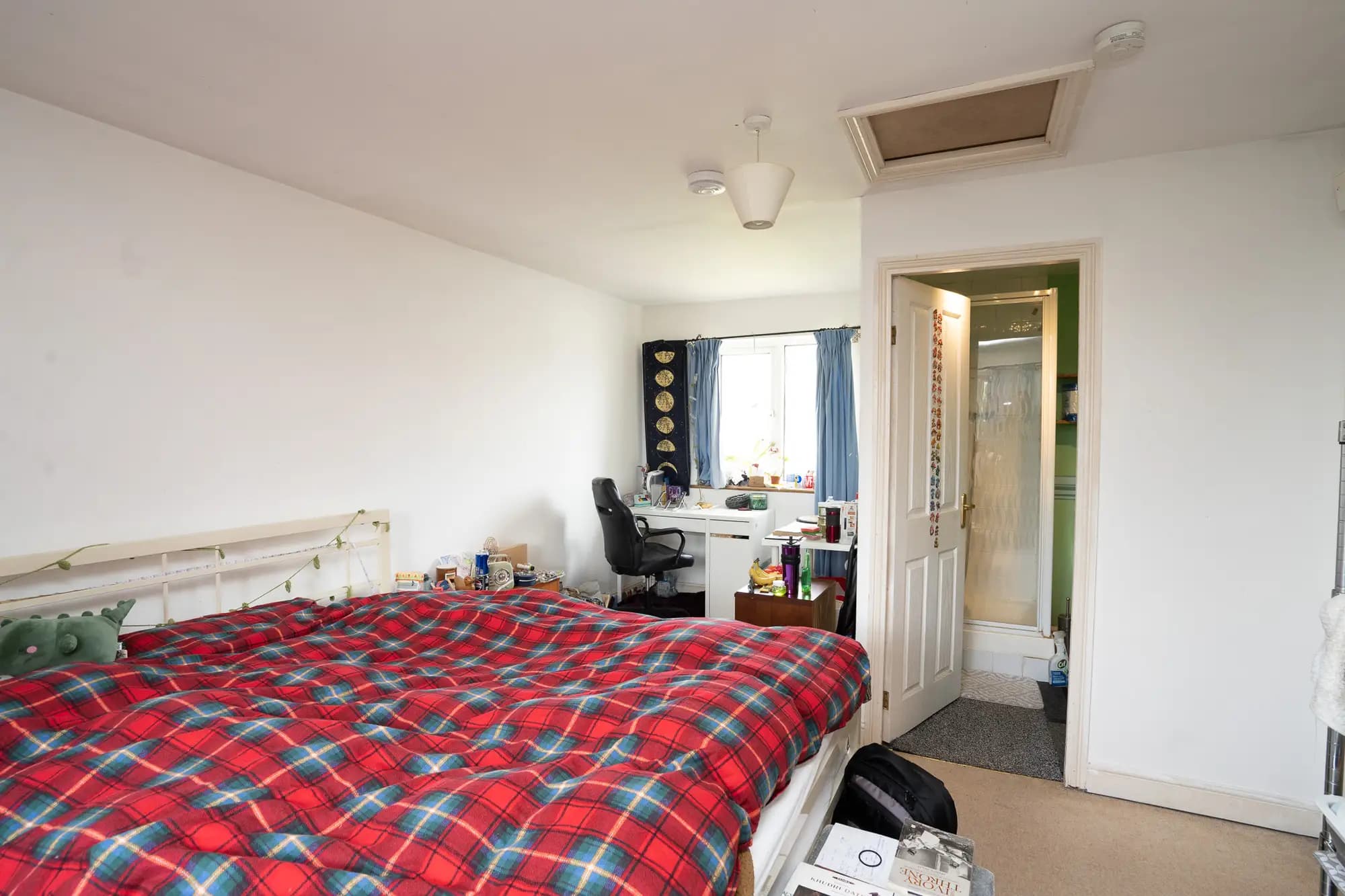 property photo 15 of 27