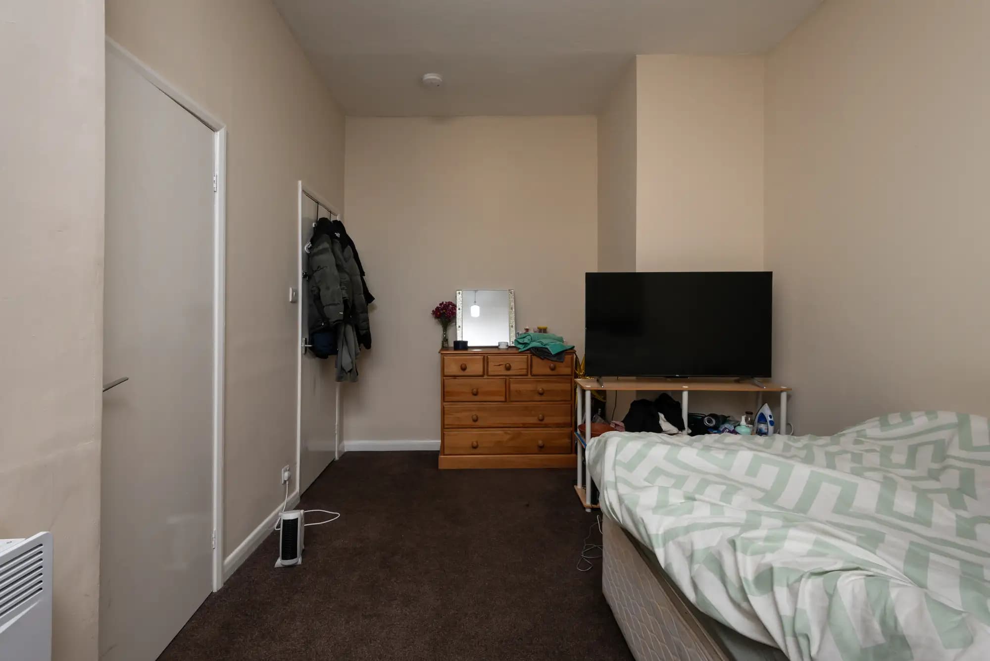 property photo 21 of 27