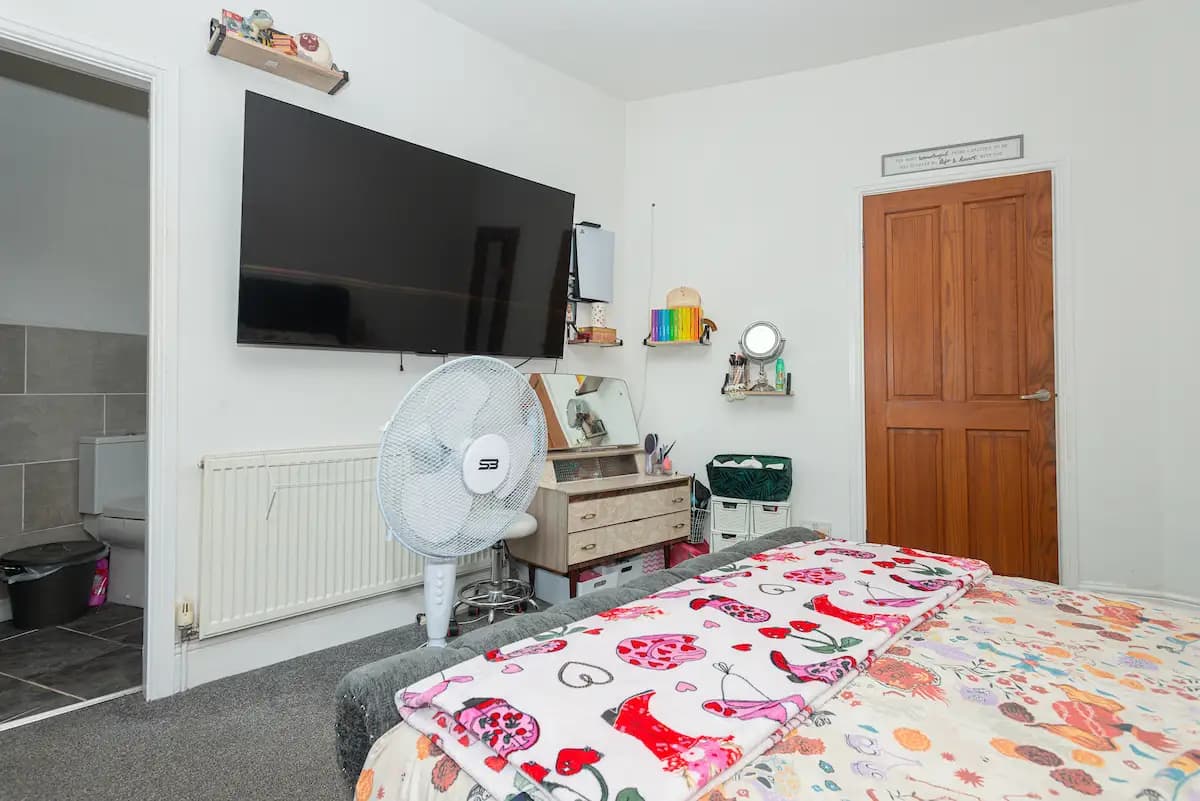 property photo 33 of 55