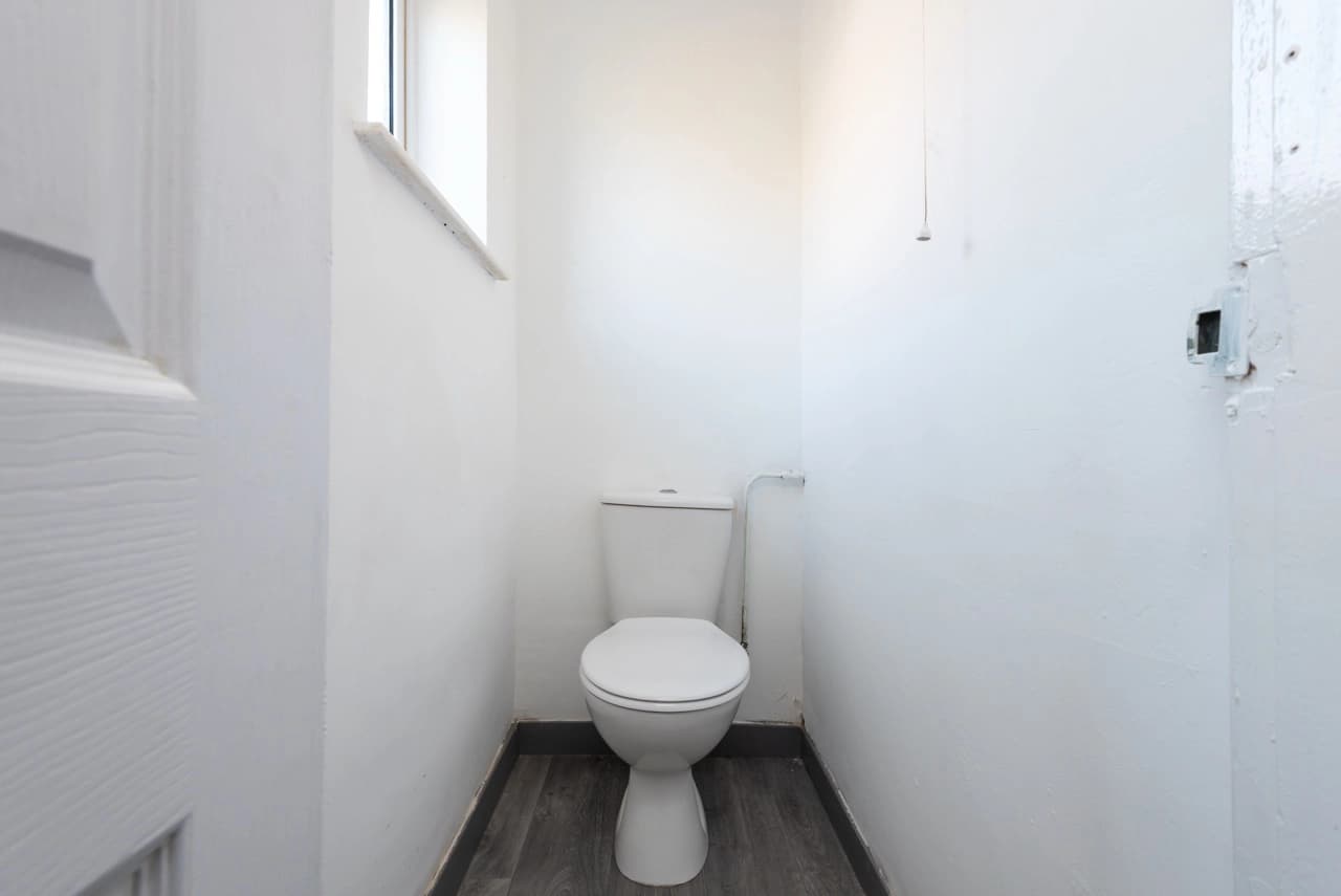 property photo 12 of 40