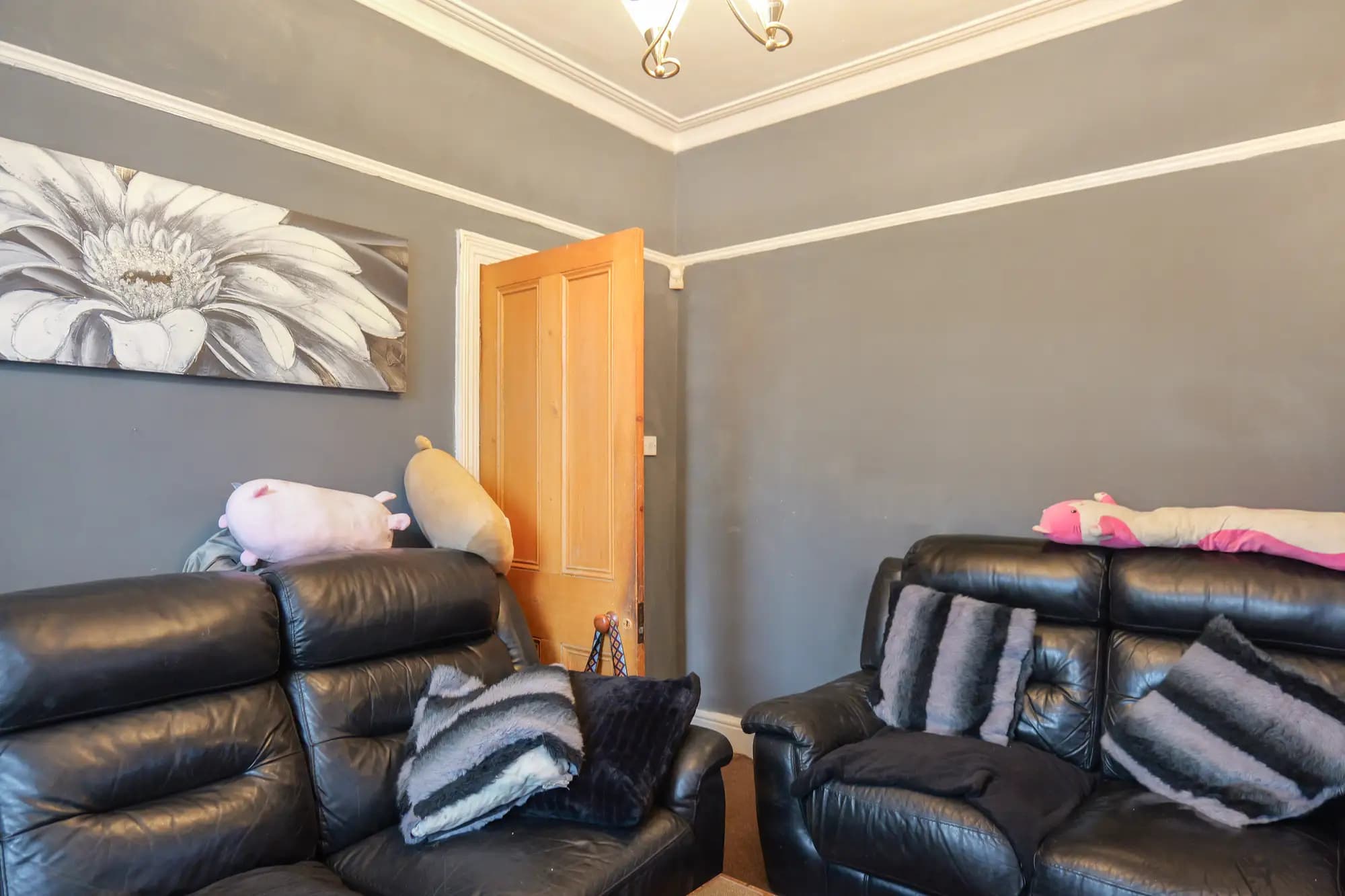 property photo 2 of 29