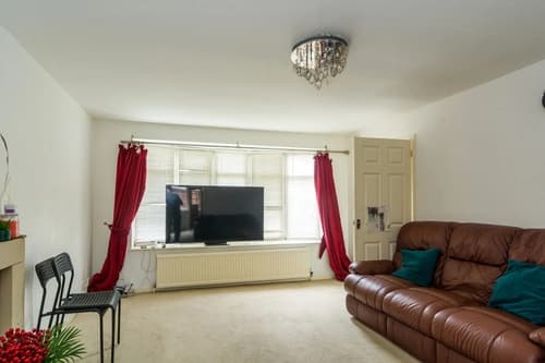 property photo 6 of 29