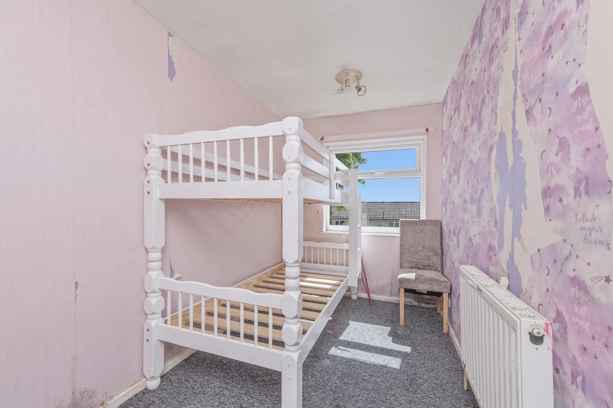 property photo 11 of 16