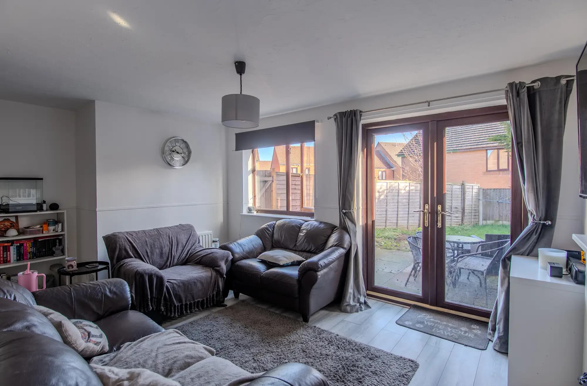 property photo 3 of 21