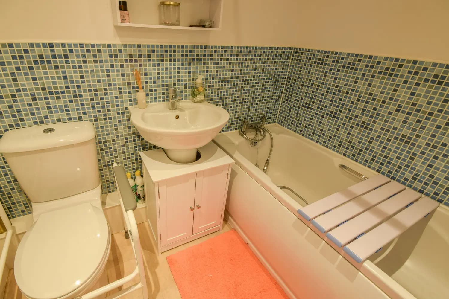 property photo 8 of 15