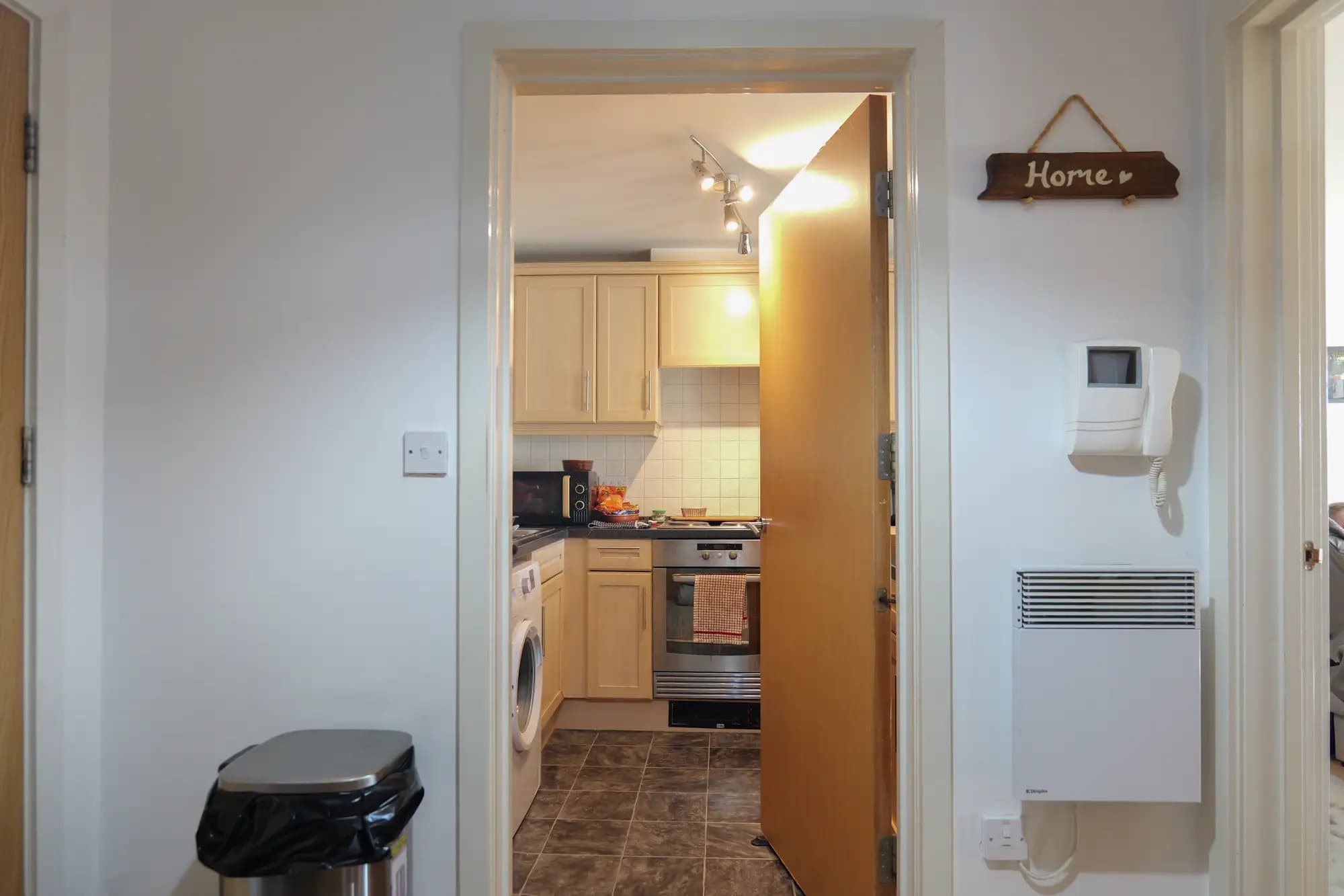 property photo 6 of 16