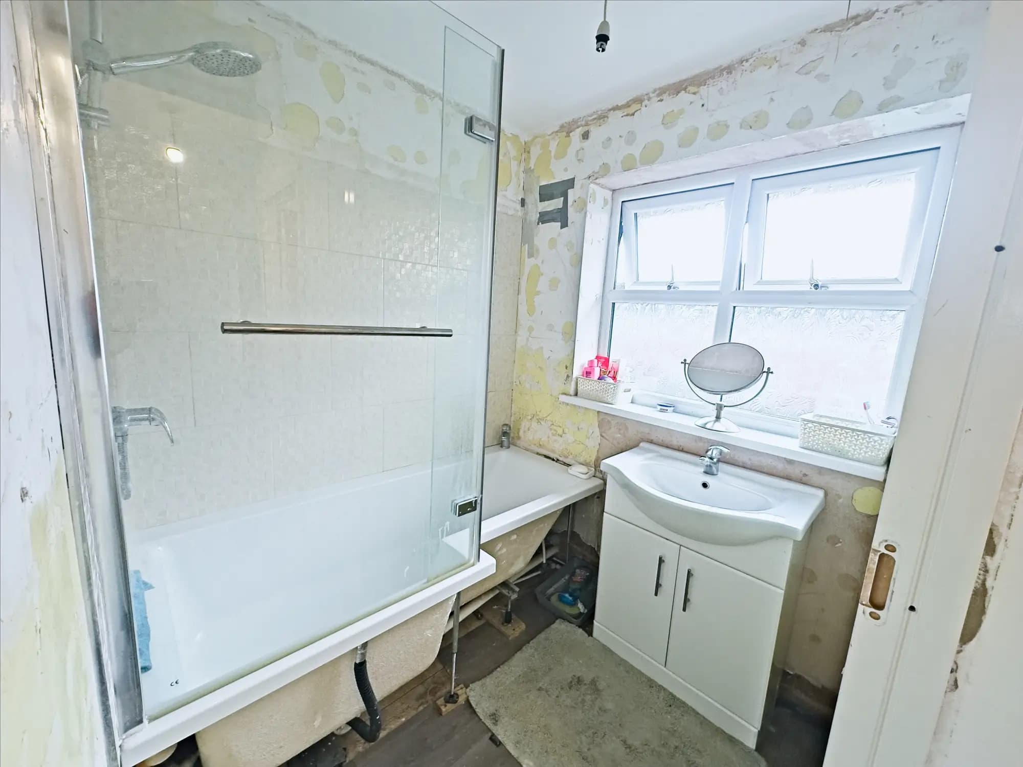 property photo 15 of 37