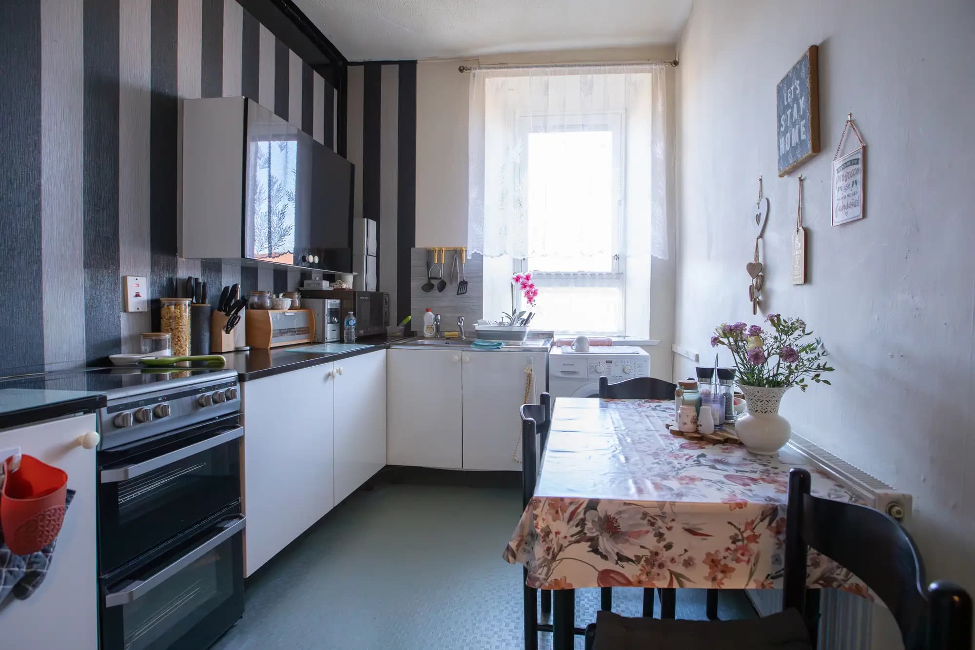 property photo 9 of 30