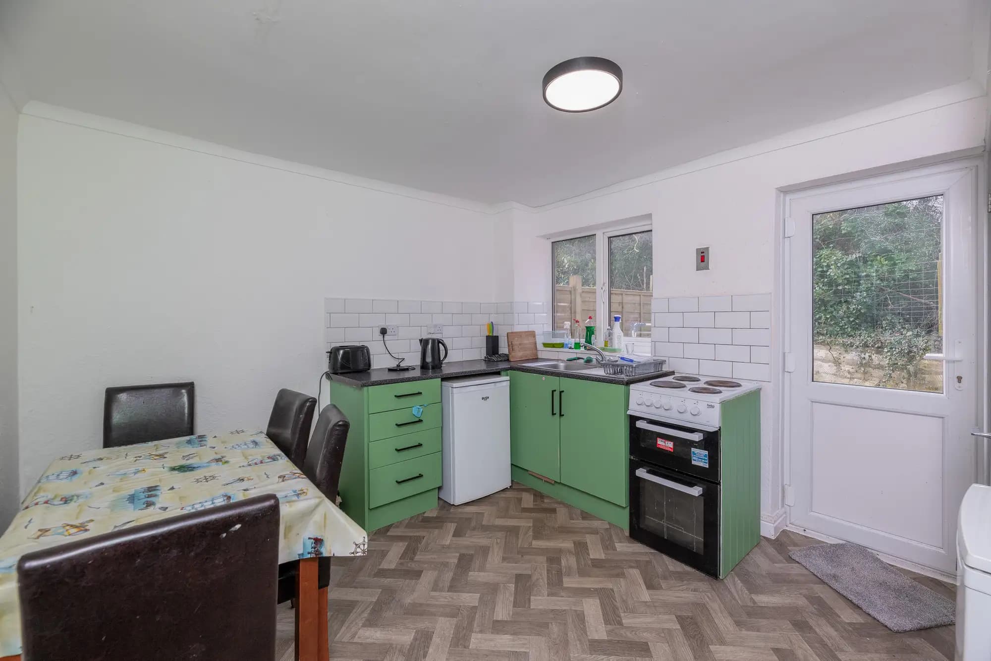 property photo 6 of 21