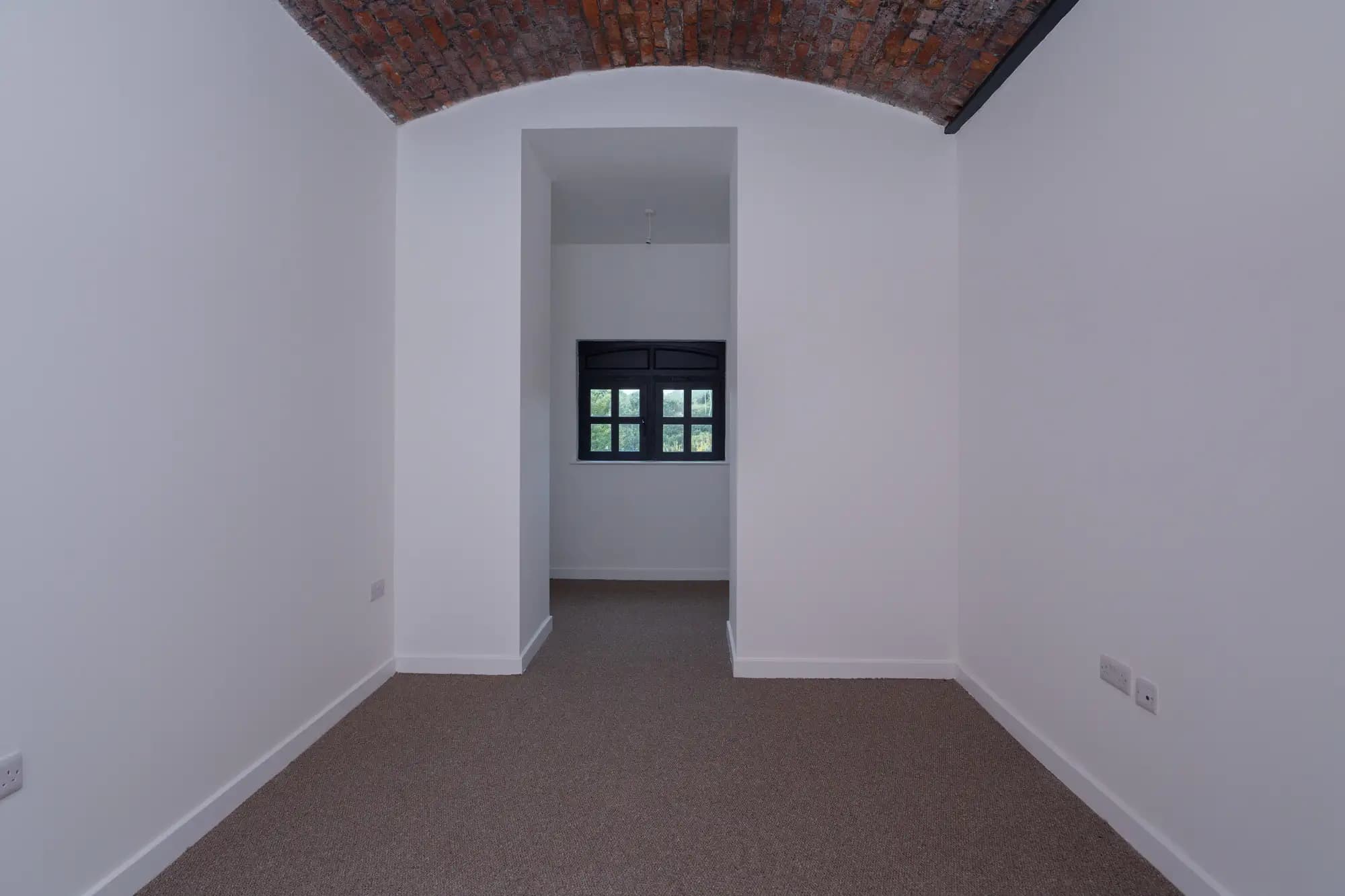property photo 12 of 28