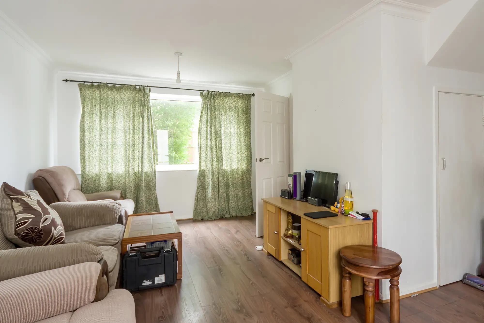 property photo 4 of 30