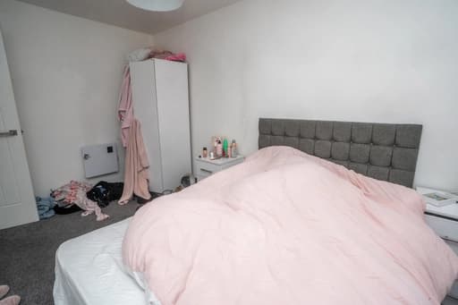 property photo 20 of 25