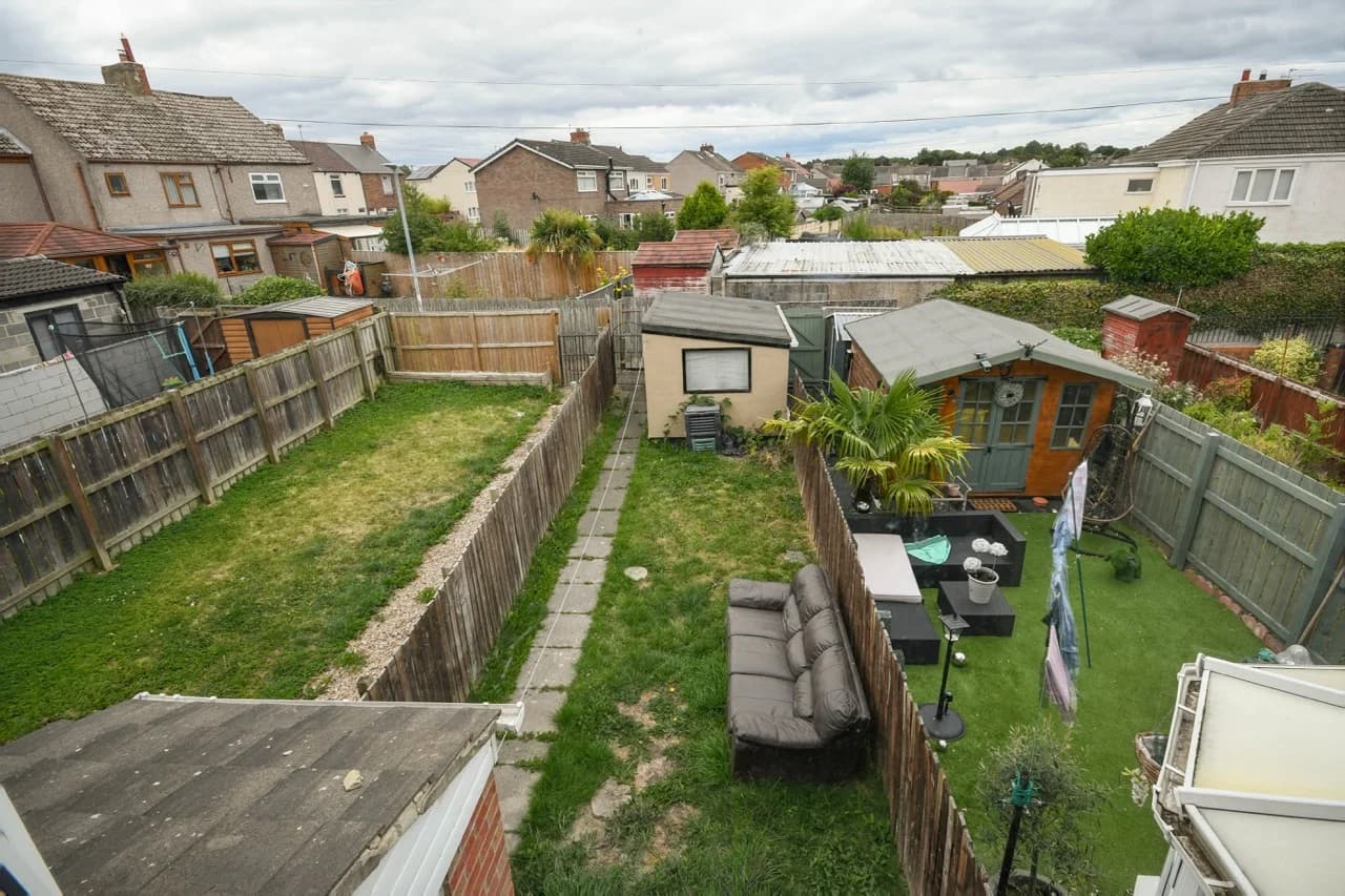 property photo 18 of 20