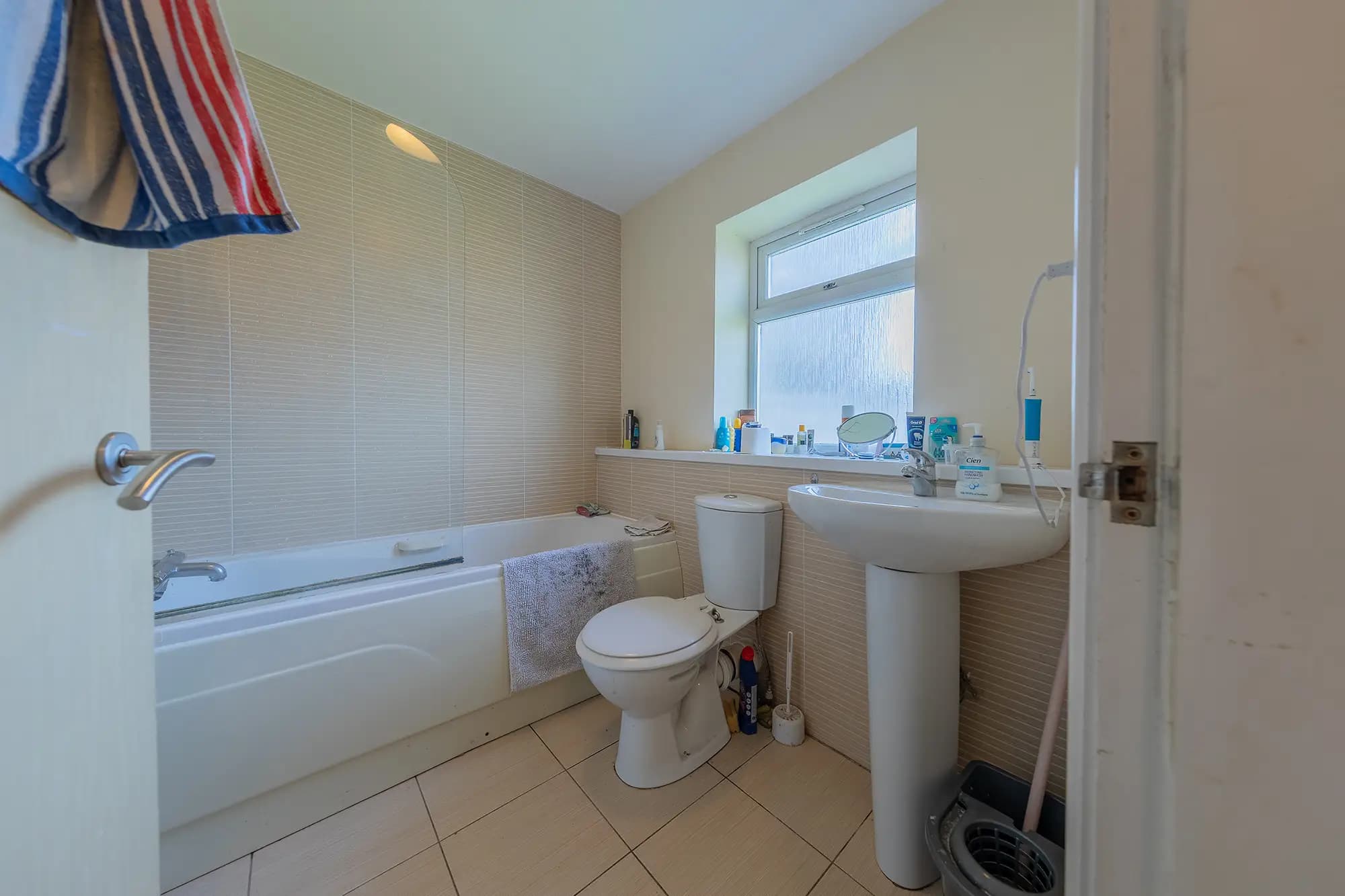 property photo 7 of 19