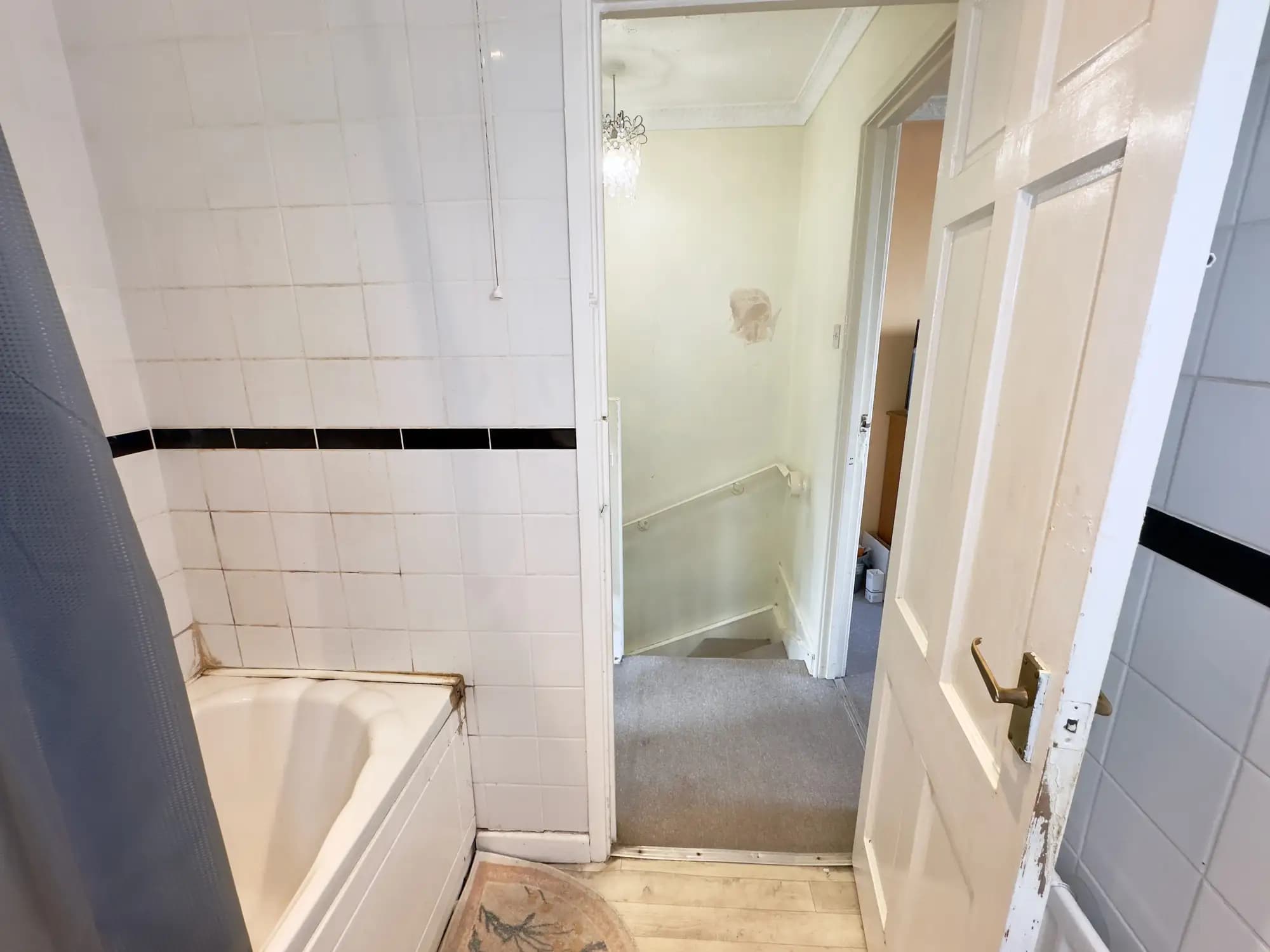 property photo 9 of 16