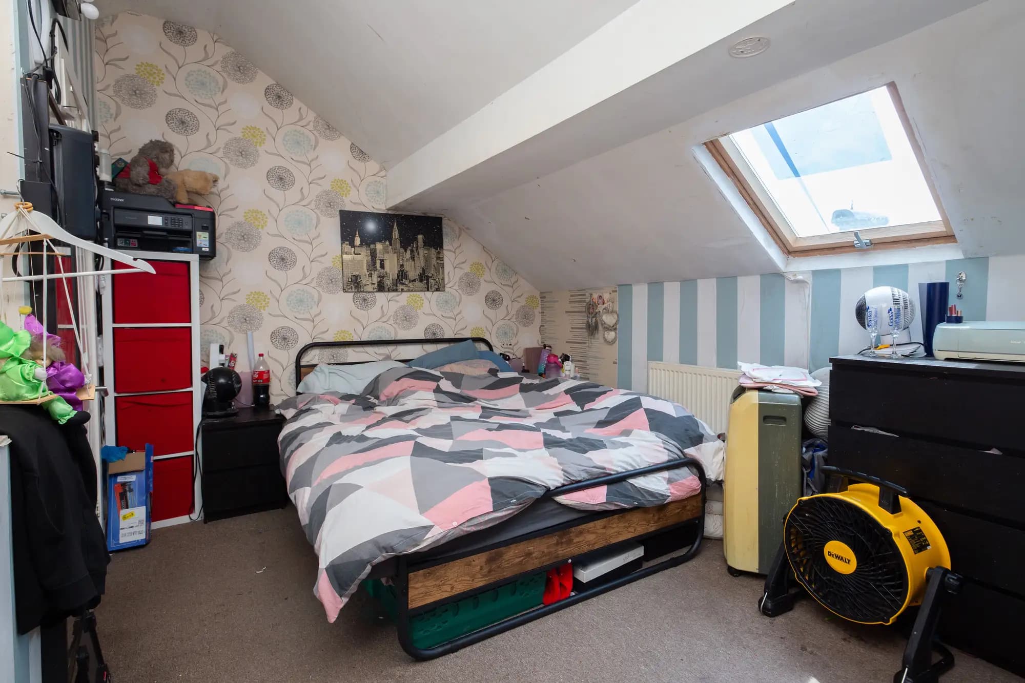 property photo 12 of 25