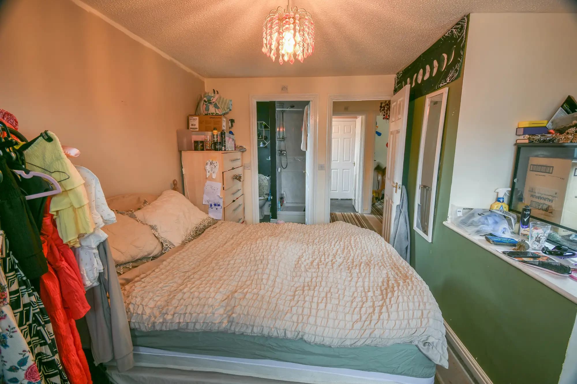 property photo 13 of 24