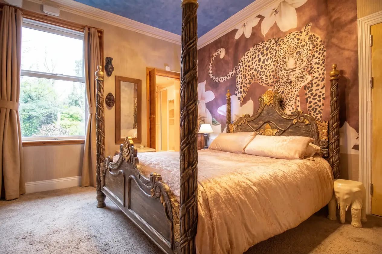 property photo 18 of 35