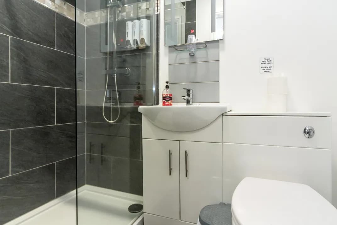 property photo 24 of 40