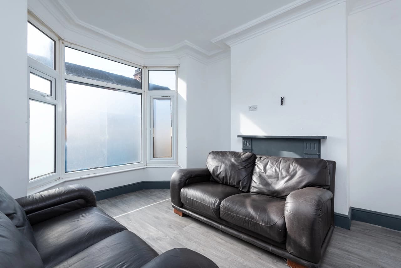 property photo 2 of 40