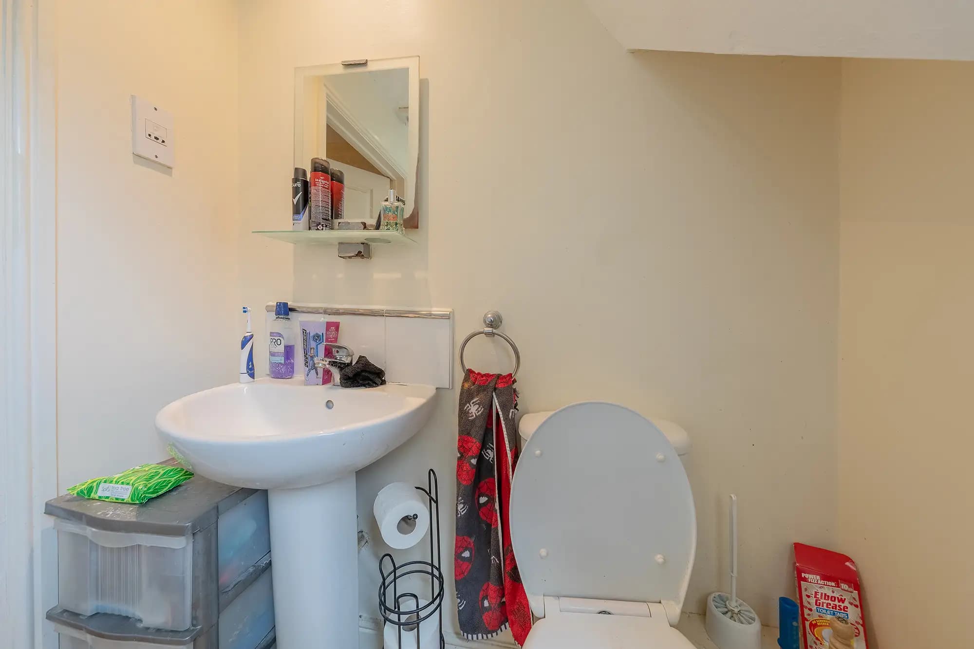 property photo 7 of 17