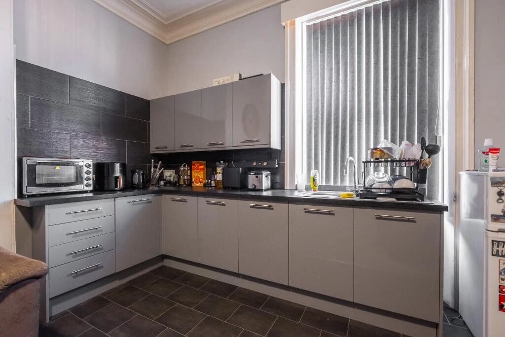 property photo 12 of 40